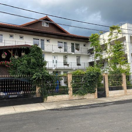 Casa Ciobi Hotel 2 Mai Exterior photo